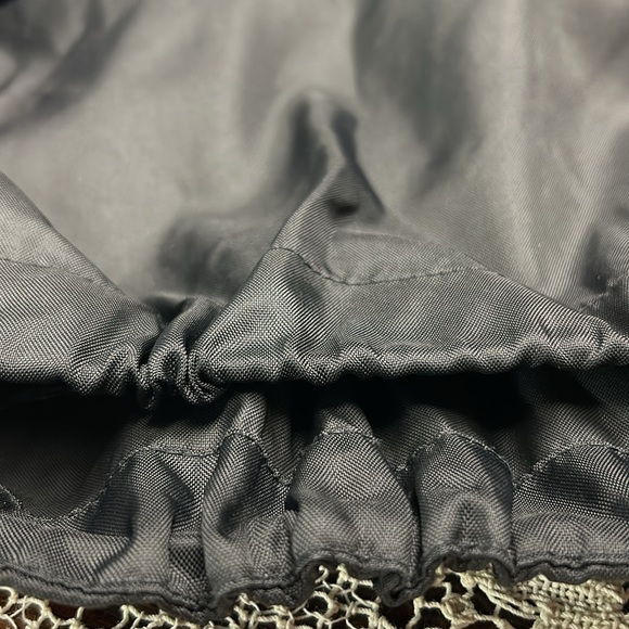 Champs Sports windbreaker - Picture 5 of 8